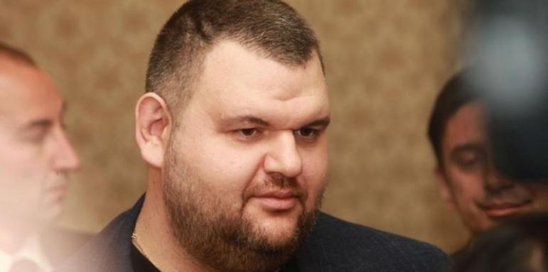Доктор: Дай, Боже, повече хора като Пеевски